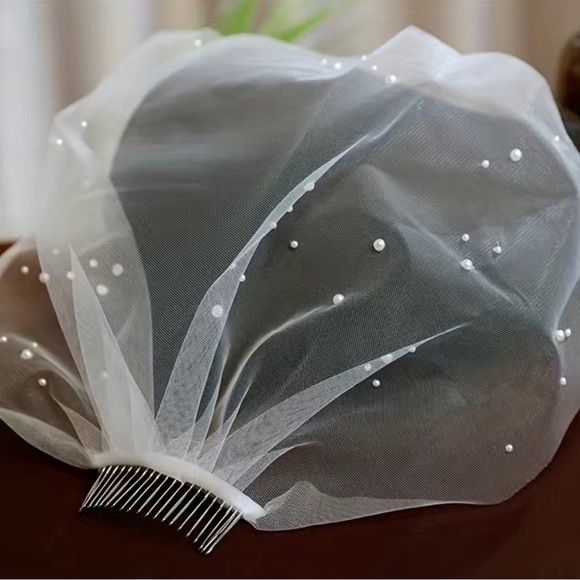 Wedding bridal short head veil faux Pearl with comb - Picture 3 of 3